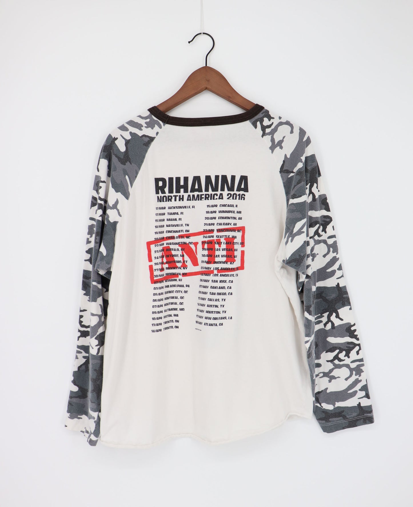 RIHANNA ANTI-WORLD TOUR 2016 RAGLAN