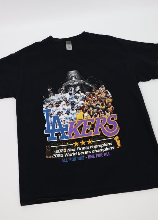 LA CHAMPS LAKERS X DODGERS TEE (L)