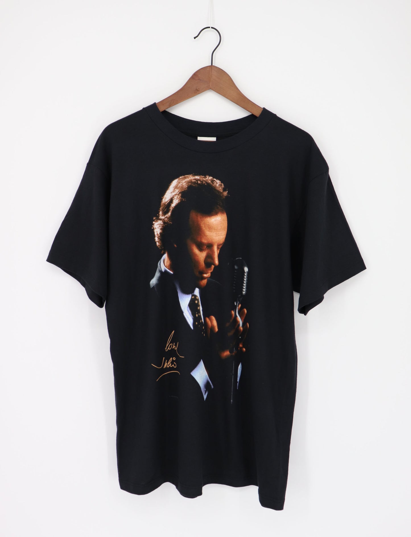 VINTAGE JULIO IGLESIAS TEE 1994 SINGLE STITCHED MADE IN USA (L)