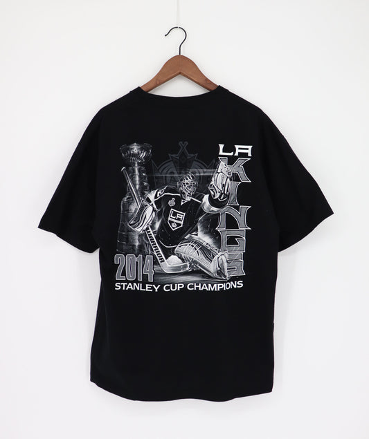 LA KINGS 2014 STANLEY WORLD CUP CHAMPIONS TEE (XL)