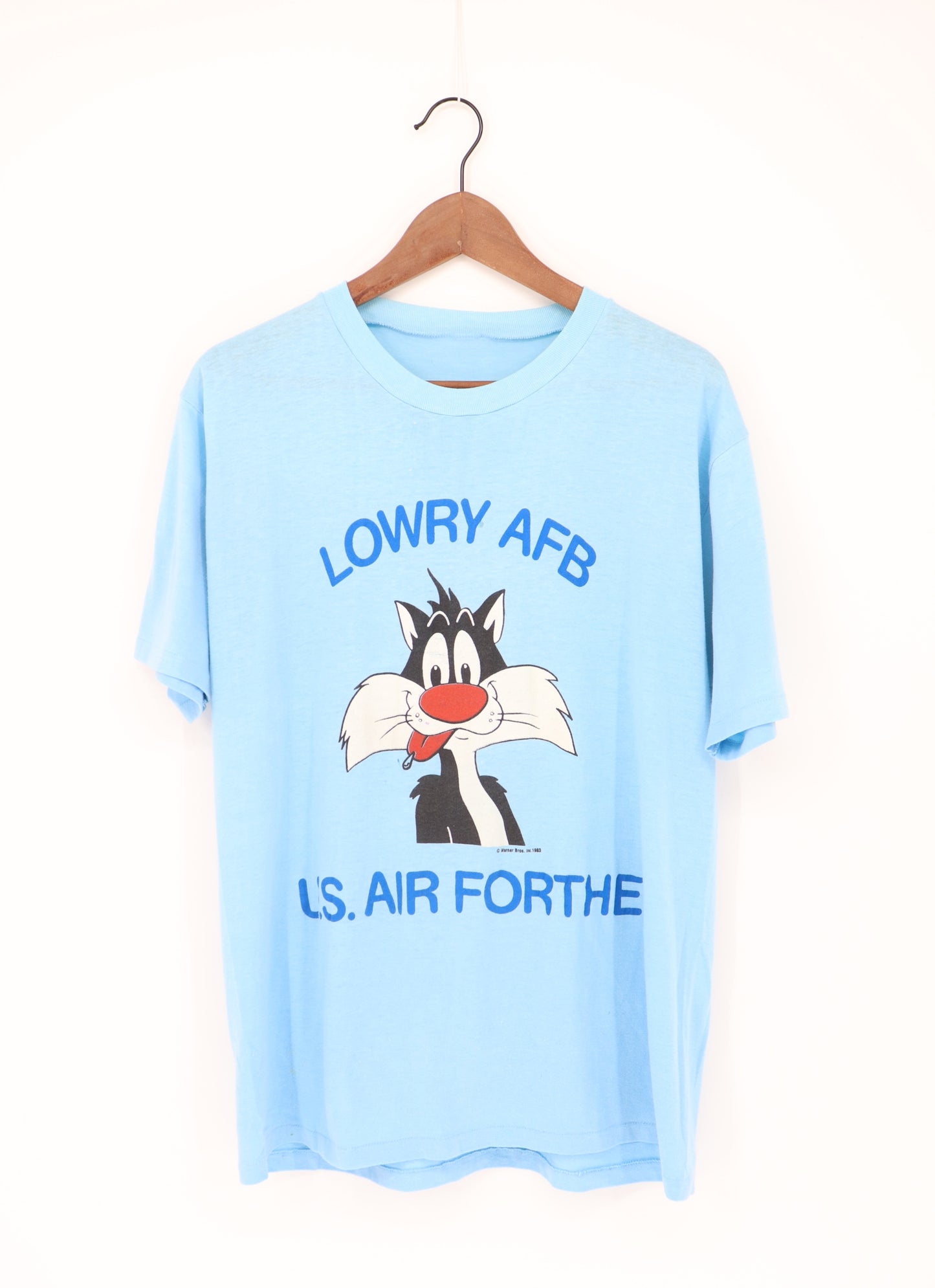 VINTAGE LOWRY AFB US AIR FORTHE 1983 SINGLE STITCHED TEE (L)